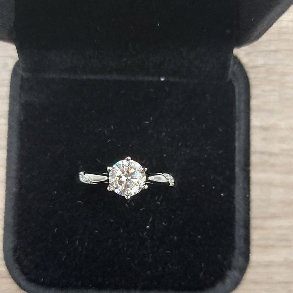 1 Carat Platinum Plated Moissanite 925 Silver Engagement Ring